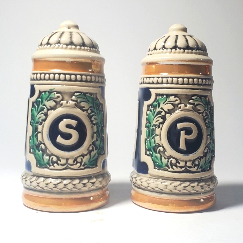 VINTAGE German Ceramic Beer Stein Shaped Salt & Pepper Shakers Hand Painted  EUC